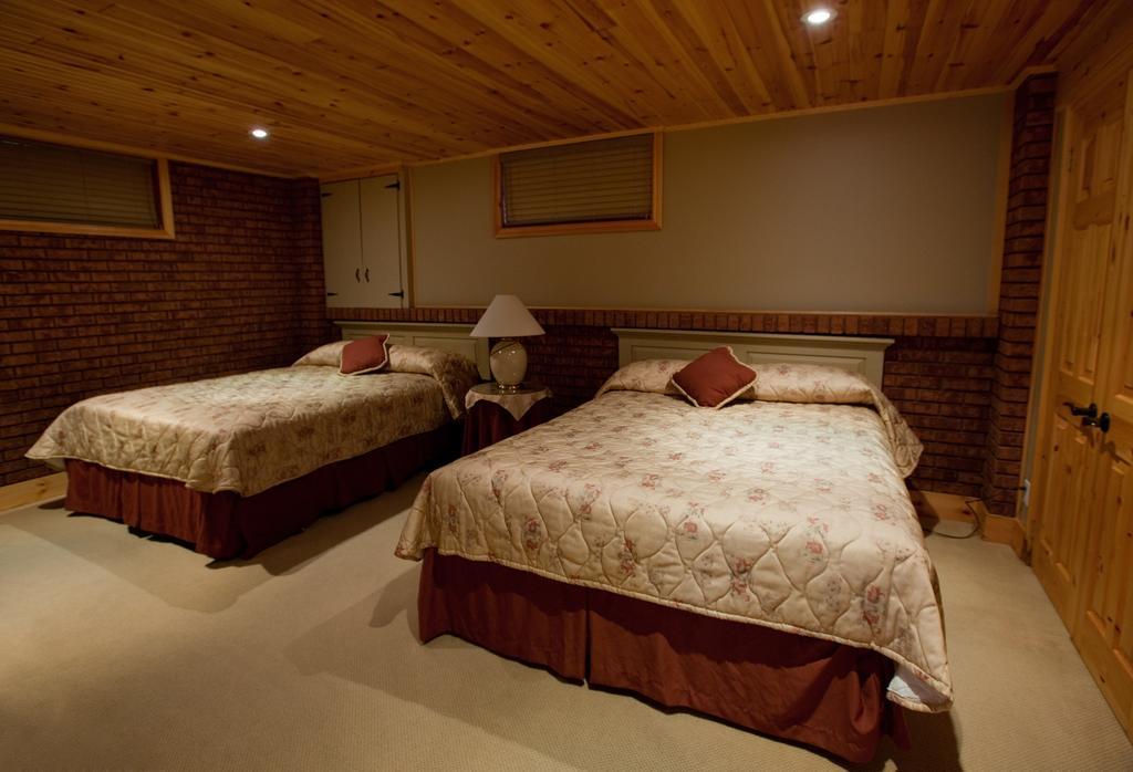 Pow Wow Point Lodge Хантсвилл Номер фото